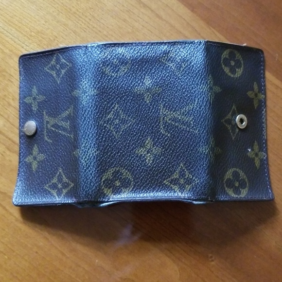 Louis Vuitton 6 Key Case - Picture 4 of 6